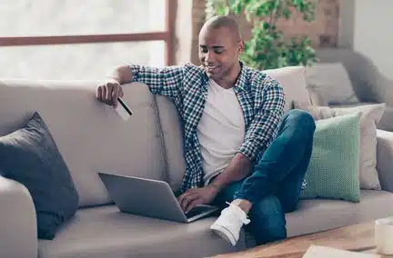 Budget vacances : 5 astuces pour s'en sortir au prix faible